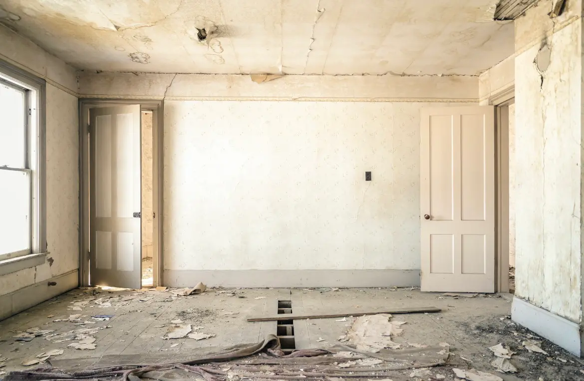 Waste disposal crew managing a cleanout project in Cleveland